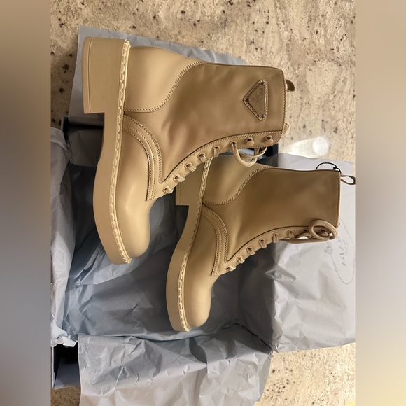 Prada Brushed-leather and Re-Nylon boots, size 39 beige - Picture 2 of 12